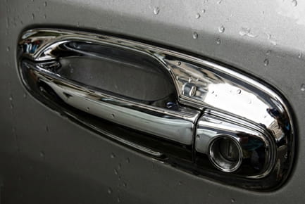 High-gloss coating for automotive exterior plastic components