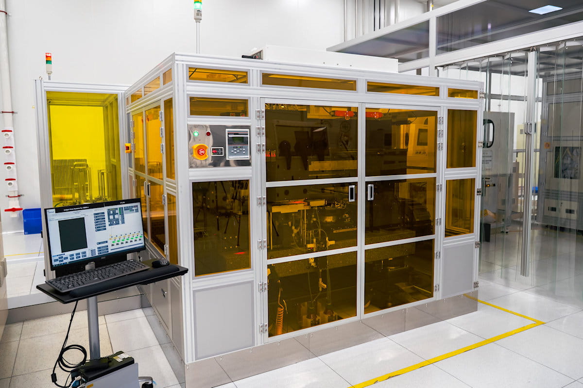 Special process booth and inspection area inside cleanroom
